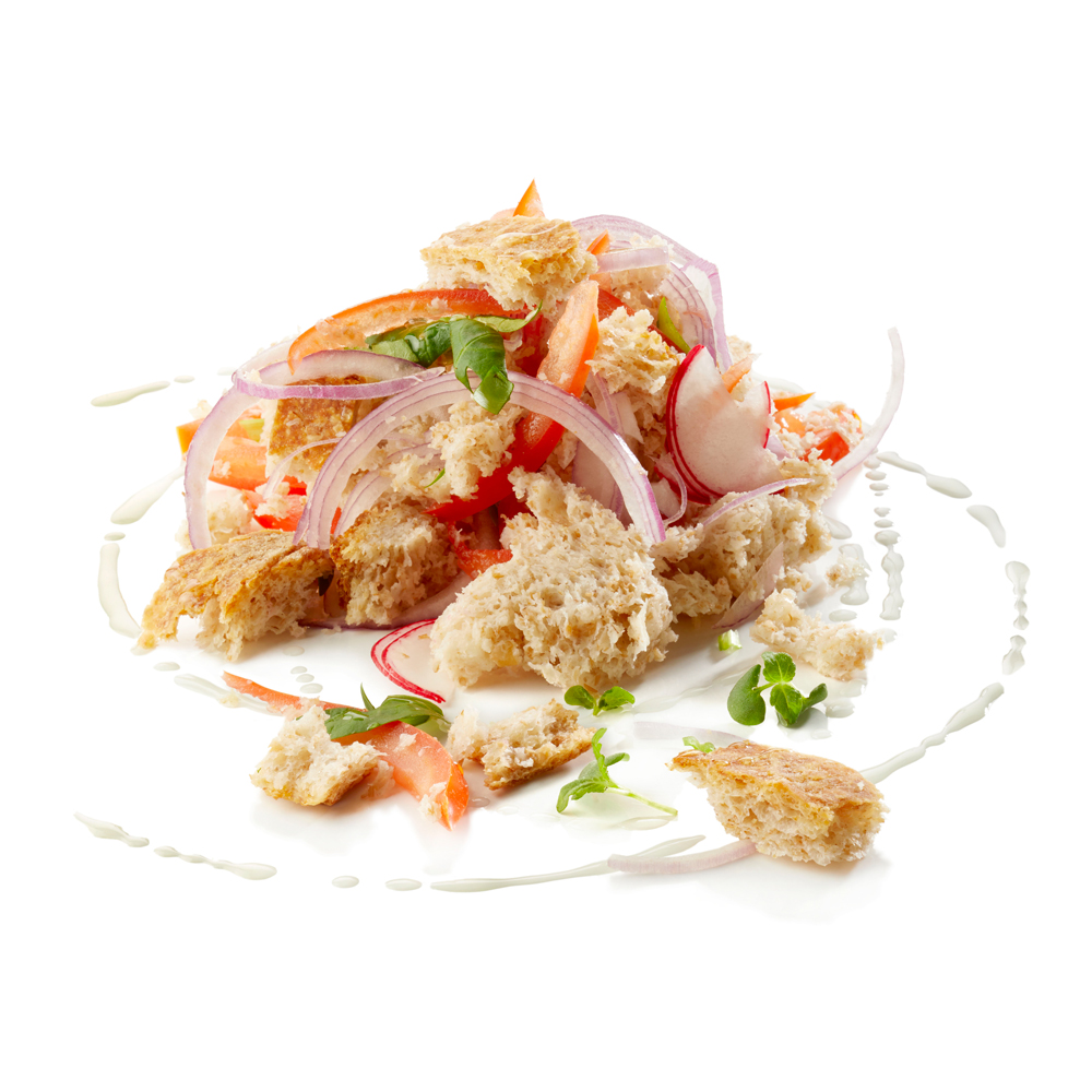 Pomodoro, pane e cipolla marinata